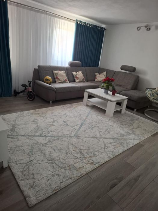 Targu Jiu Romanesti  3 camere 88000 euro