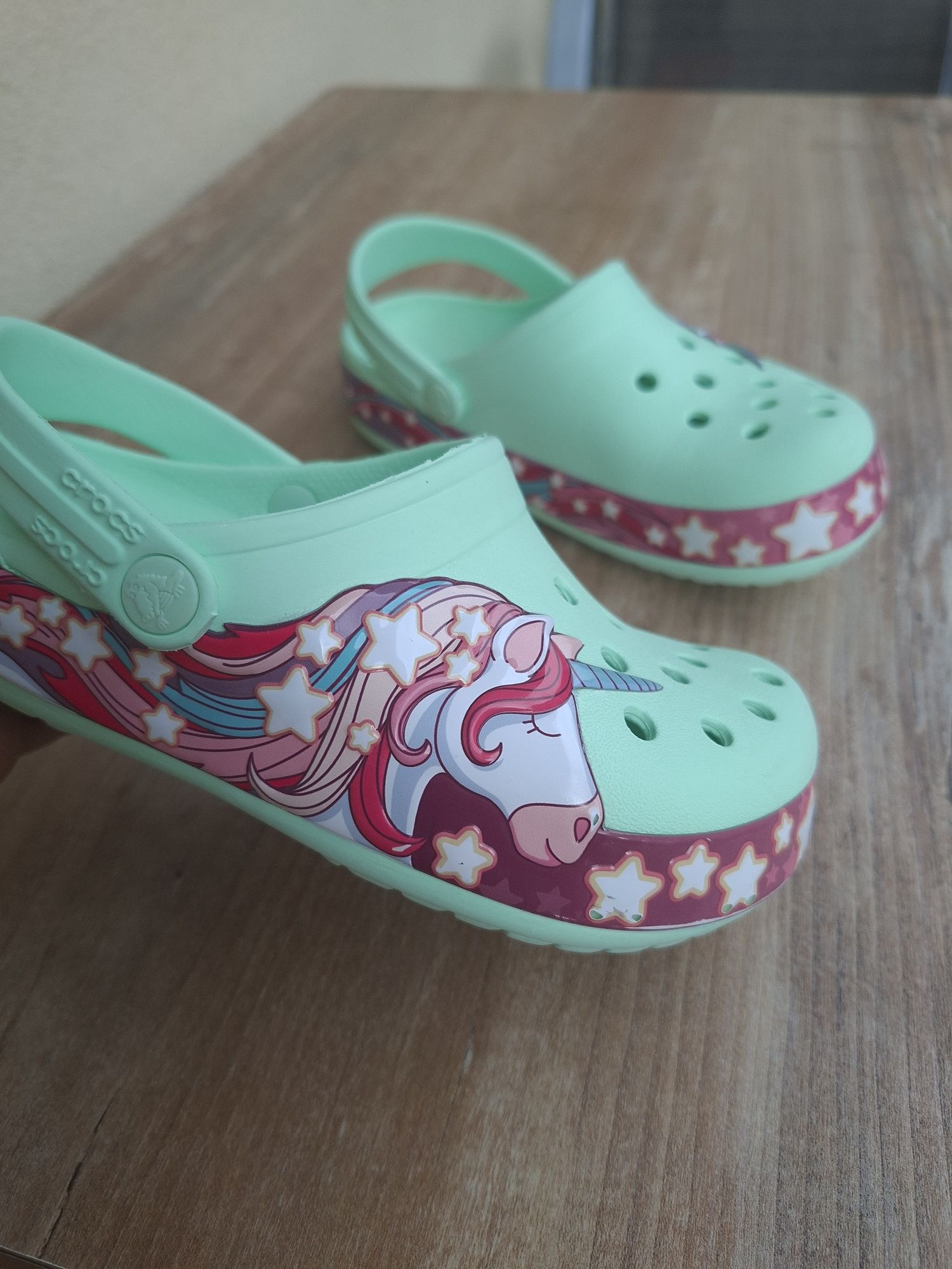 Crocs. Еднорог за момиче
