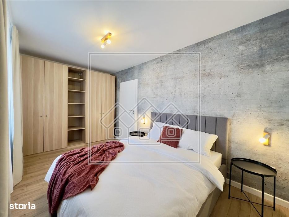 Penthouse mobilat complet, 4 camere si balcon, intabulat