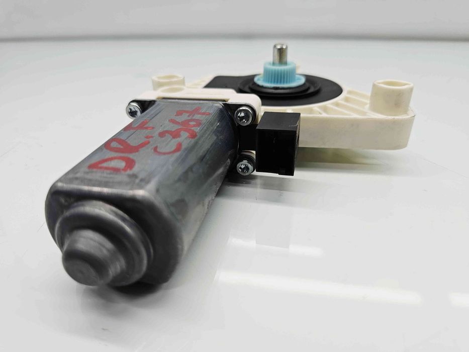 Motoras geam dreapta fata Volkswagen Passat B8 (3G2) [Fabr 2015-prezen