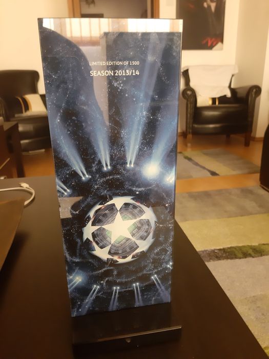 Totem Ediție Limitată Steaua București grupele Champions League 2013 2