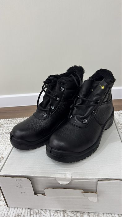 зимняя мужская спецобувь с железным носиком’ новая’