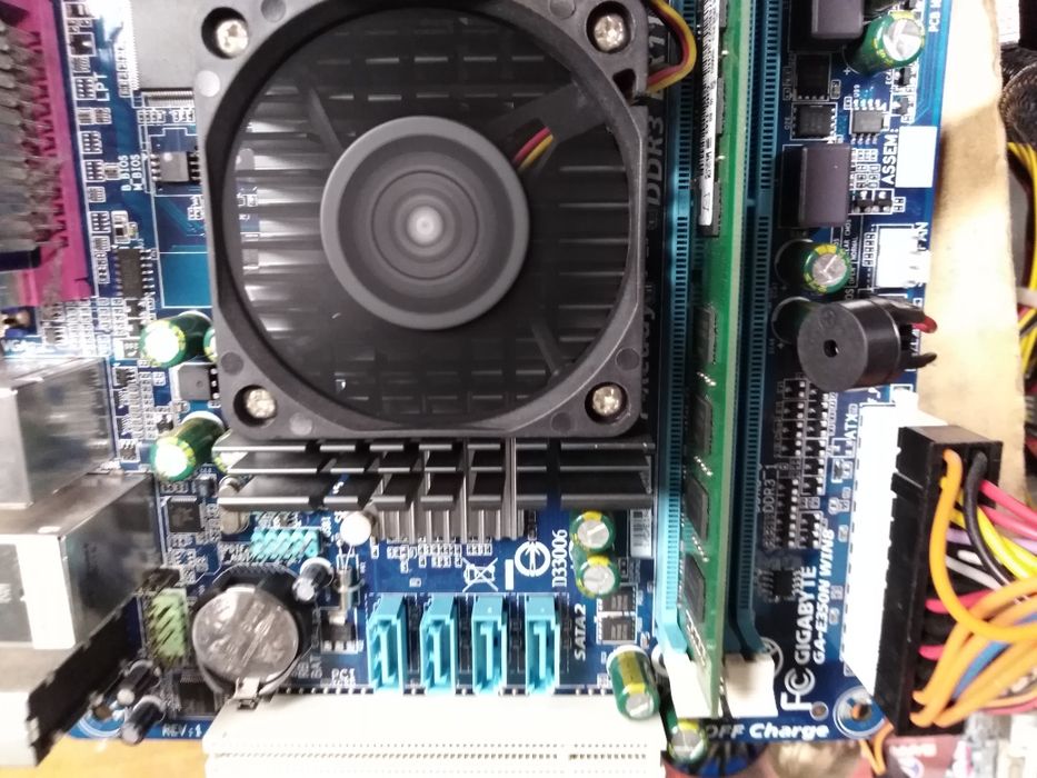 Дънна платка  Gigabyte GA-E350N win8 с процесор AMD