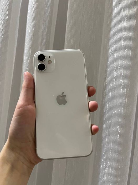 iPhone 11 White.