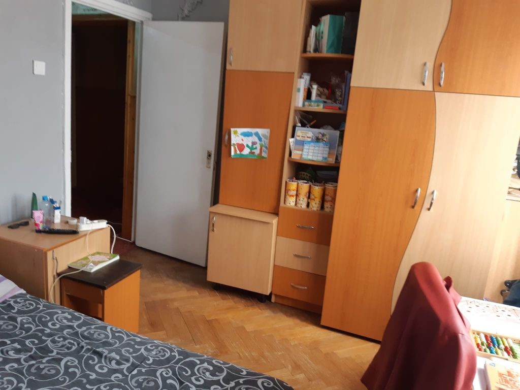 Apartament 3 camere in Alexandru cel bun
