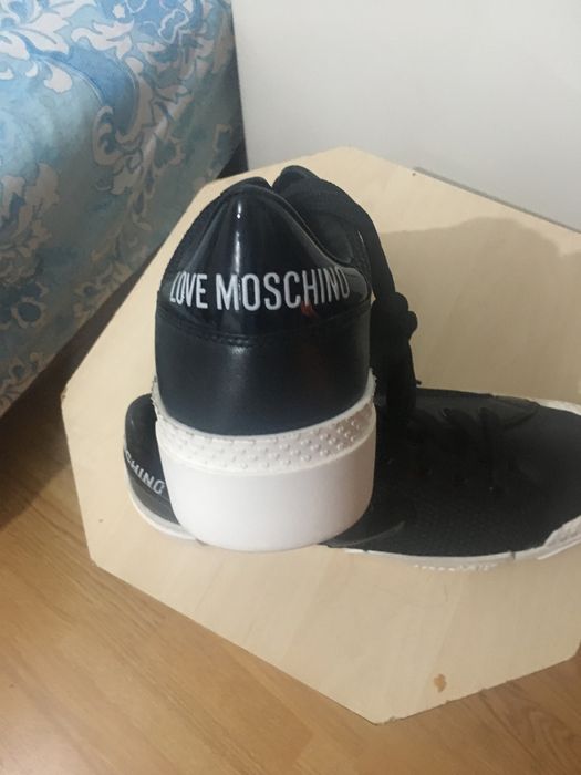 pantof casuak moschino