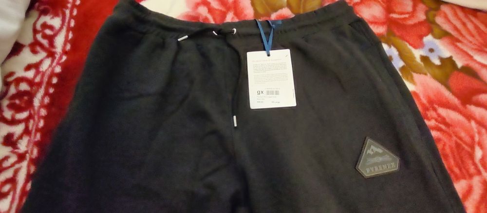 Pantaloni Boss și Pyrenex,preț negociabil