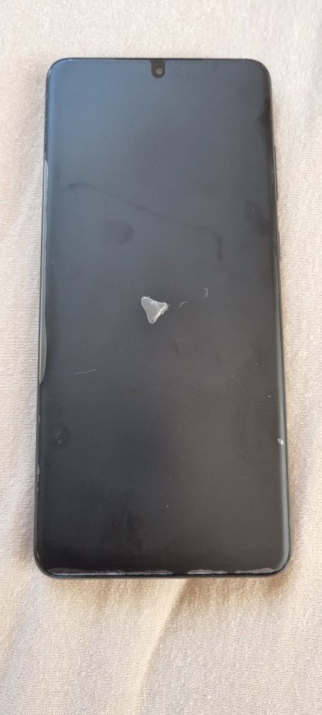 Продавам Samsung S20 plus