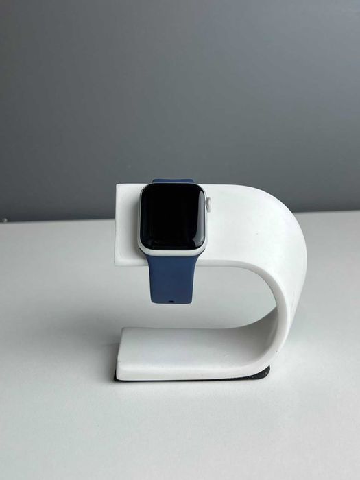 Apple Watch SE 40 мм (2е поколение) серебристый арт. 12580а2765