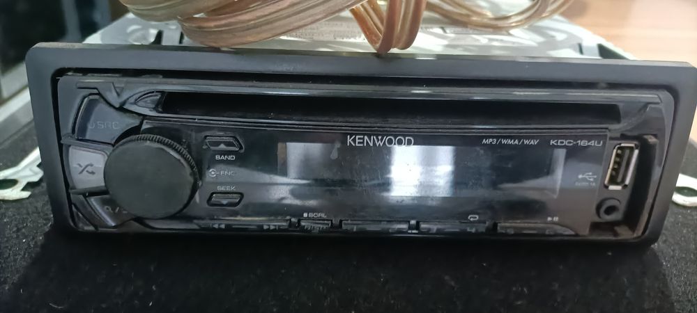 Volkswagen Golf 4 - sistem complet audio