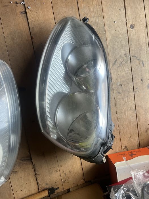 De vanzare faruri golf 5