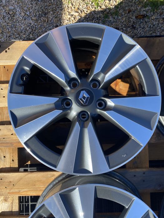 17 цола 5 х 114.3 мм Дачия Дъстър , Dacia Duster , Рено , Renaut