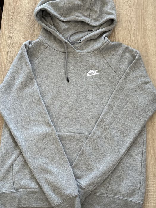 Nike суитшърт Essentials