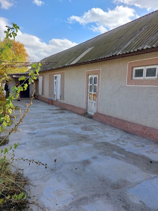 Продаётся дом Политотдел Янги Узбекистан 12 соток