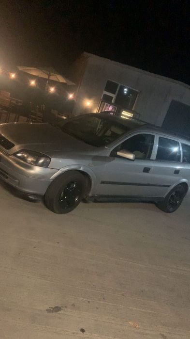 Vând Opel astra g