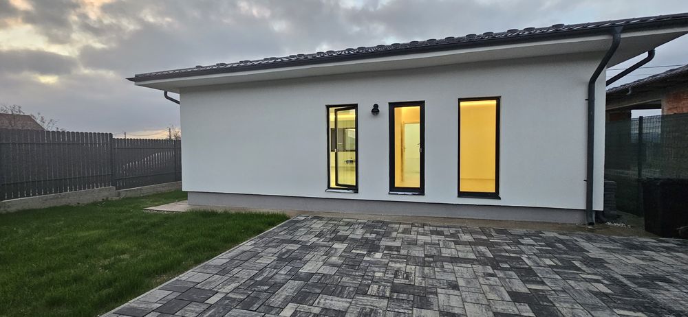 Vand Casa pe parter la cheie, Mioveni zona A-uri