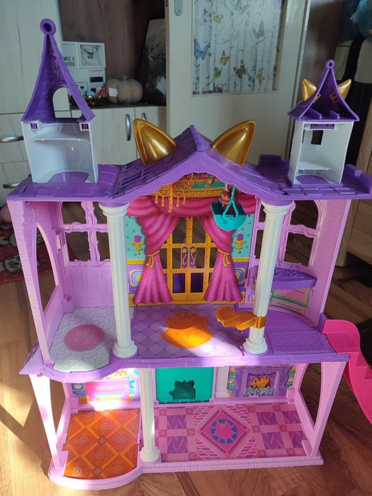 castel Enchantimals