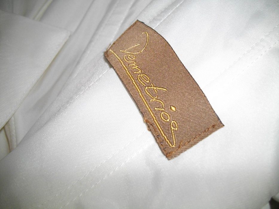 Сватбена рокля и Воал-оригинални от колекцията на Demetrios