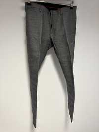 Pantaloni crooped fit Zara