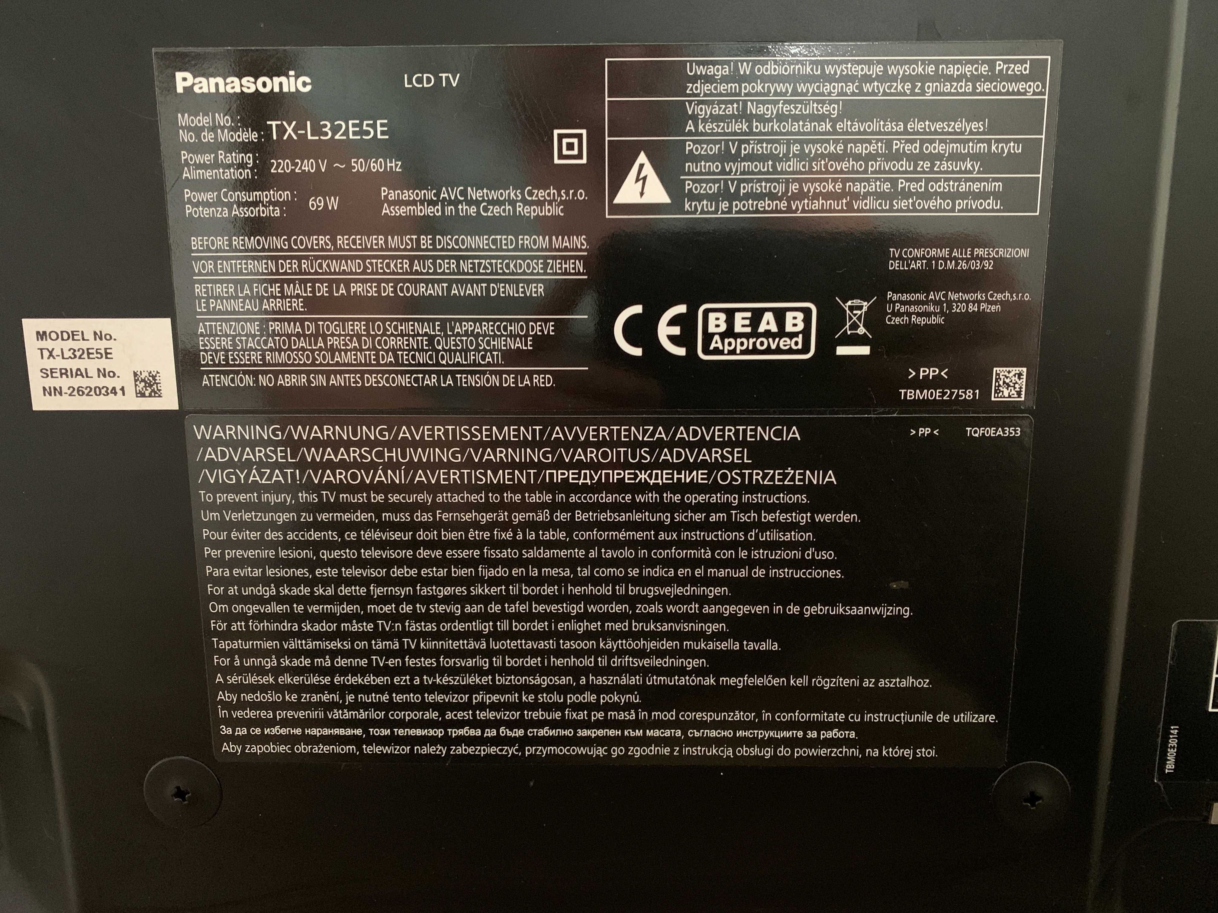 Vanzare Tv LCD Panasonic TX-L32E5E, Full HD, diagonala 80 cm