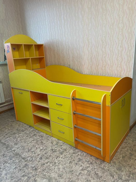 Детский уголок (кровать)