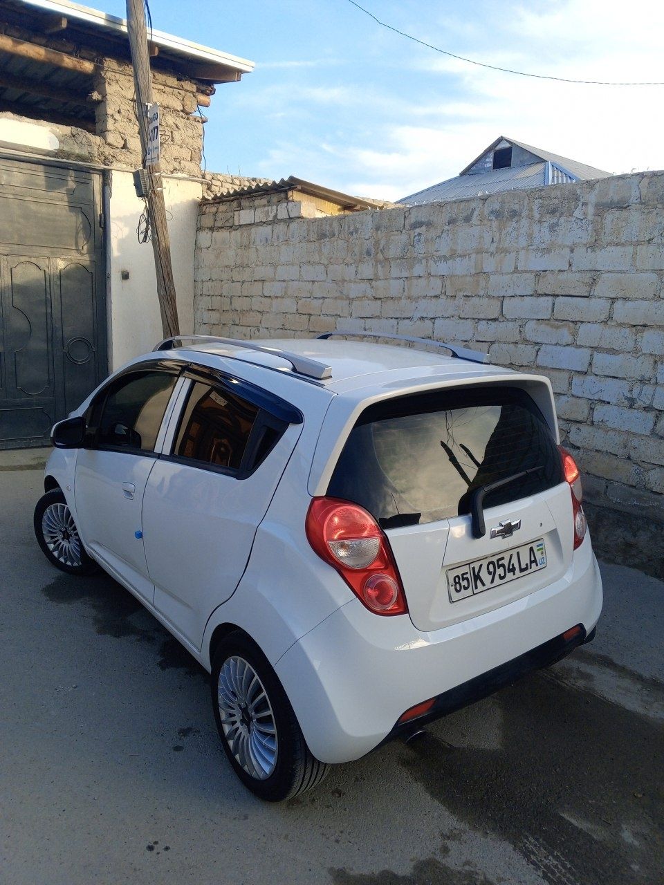 Spark   sotiladi