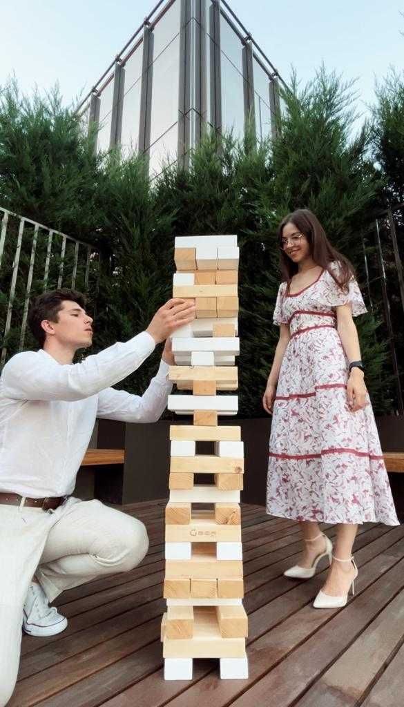 Giant Jenga, cornhole și alte jocuri de nuntă, aniversări și petreceri