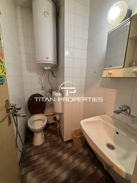 Дава се под наем Двустаен апартамент в Бургас, Възраждане - 44 кв.м за 204 € - Снимка #6