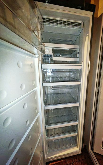 Congelator vertical 7 sertare