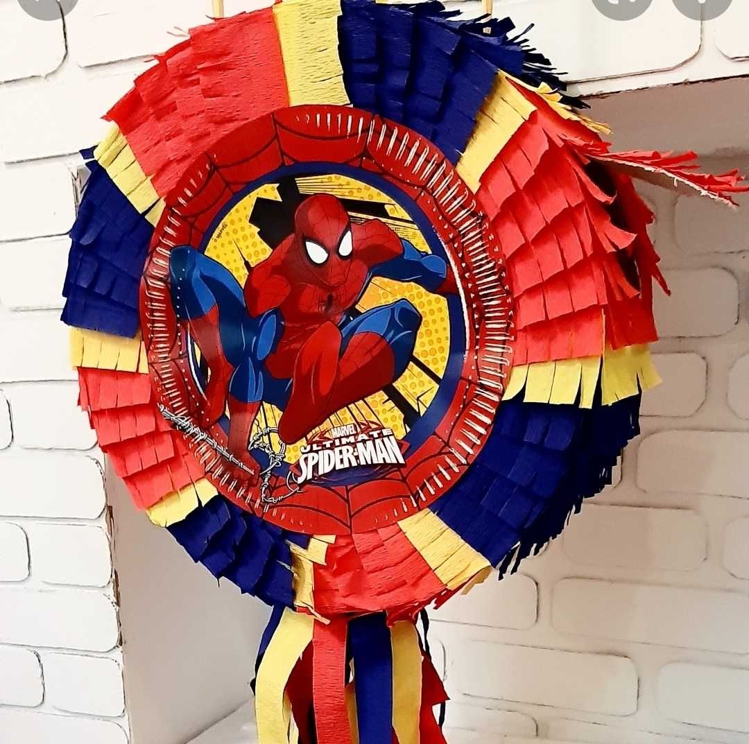 Pinata spiderman