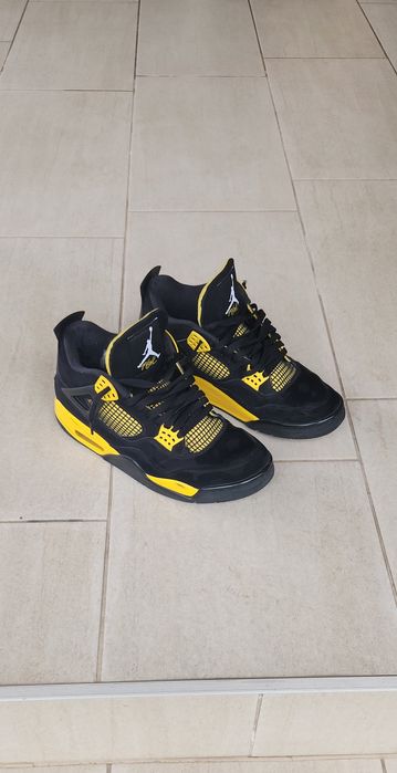 Jordan 4 Yellow Thunder