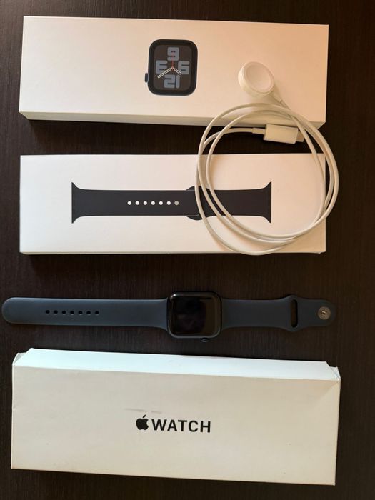 Apple Watch SE V2 (2023) 44 mm GPS - cu toate cutiile + incarcator