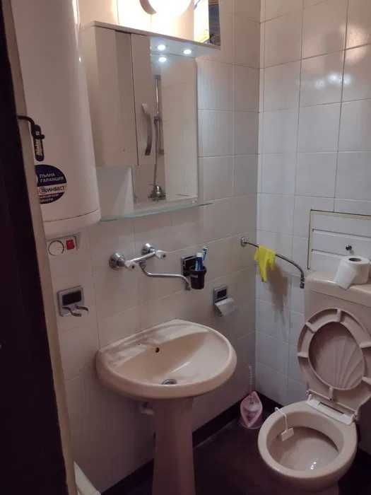 Дава се под наем Тристаен апартамент в Бургас, Възраждане - 80 кв.м за 200 € - Снимка #4