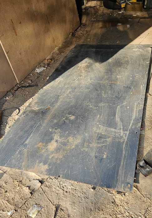 Продам лист металлический