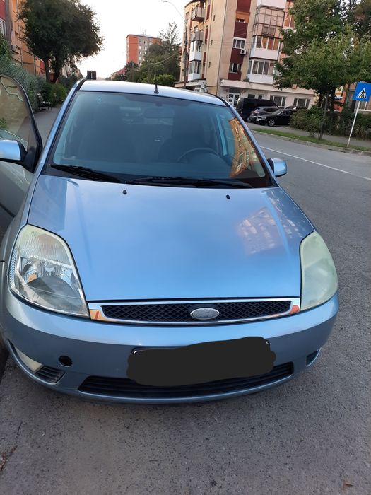 Vând autoturism FORD FIESTA