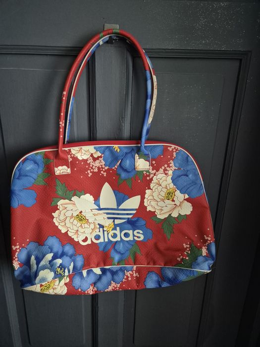 Чанта Adidas,  изпозвана 1 път.