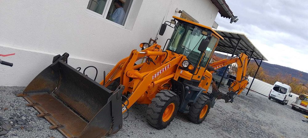 Vând Volă cu braț de sapare de 5T 228 ore de functionare