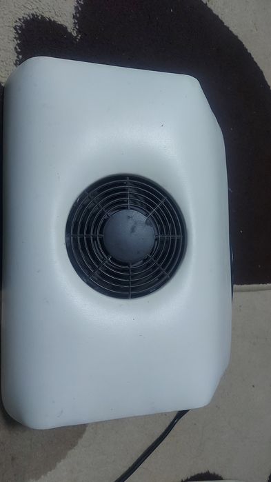 Vând aspirator unghii Cupio