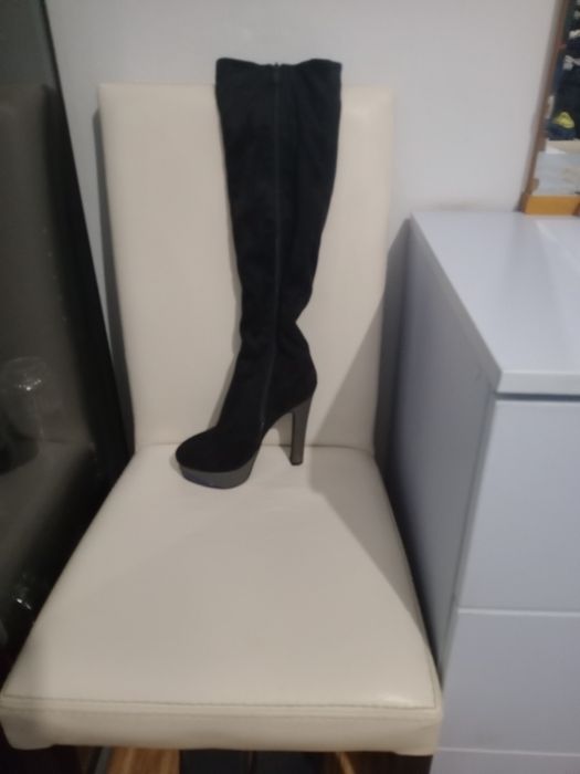 Дамски боти и ботуши