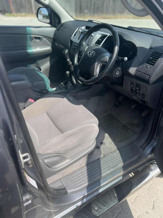 Toyota hilux  invincible 3.0D4D 4x4 euro 5 an 2013