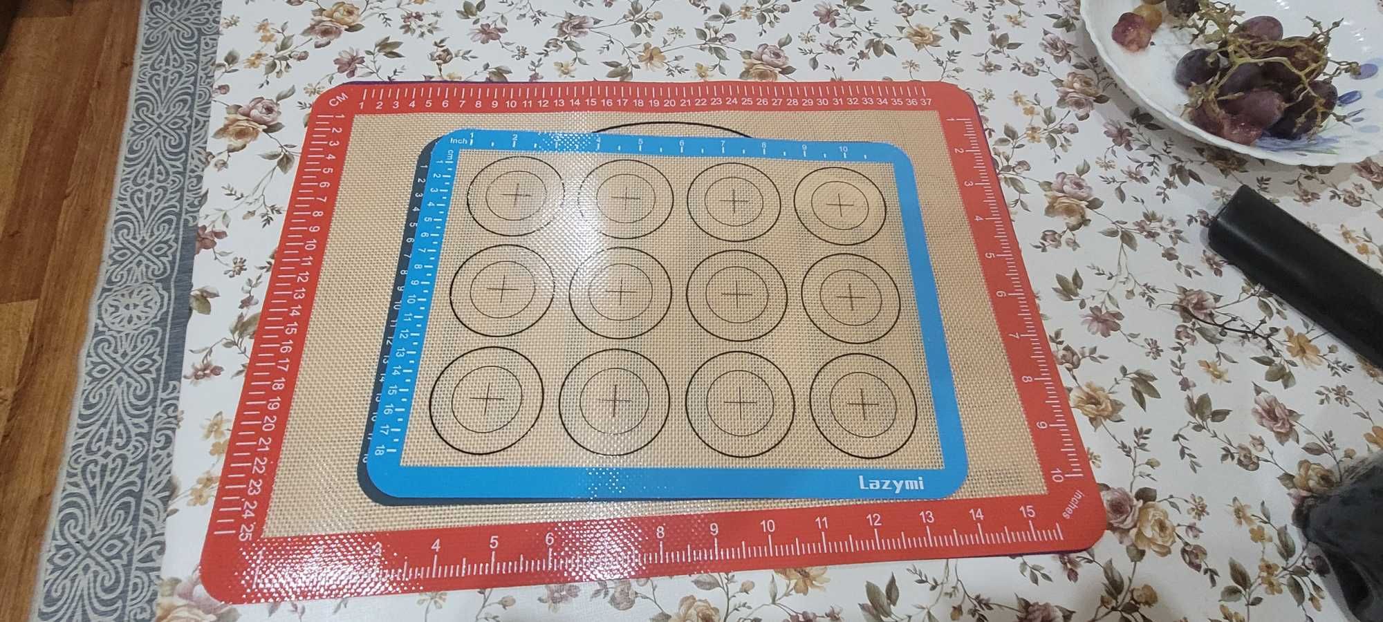 Planșă din silicon pentru copt Macarons