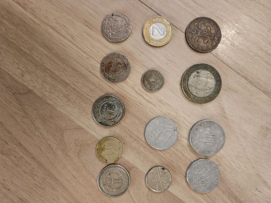 Monede si insigne de colectie