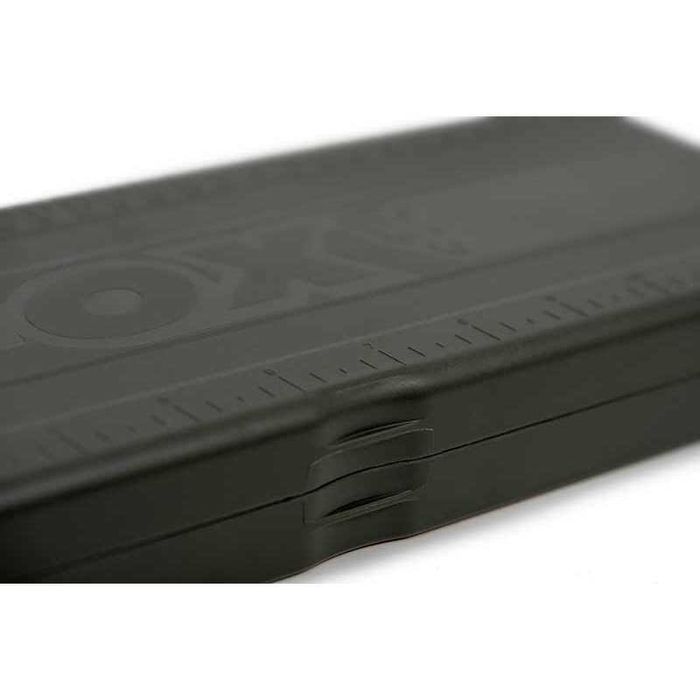 Класьор за поводи Fox Edges Medium Rig Box
