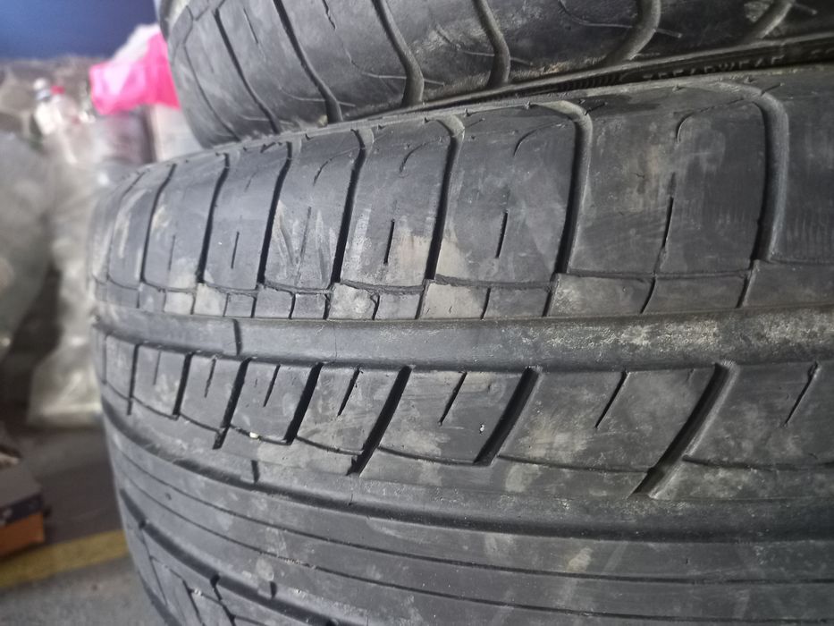 Vând cauciucuri de vara pe 17
