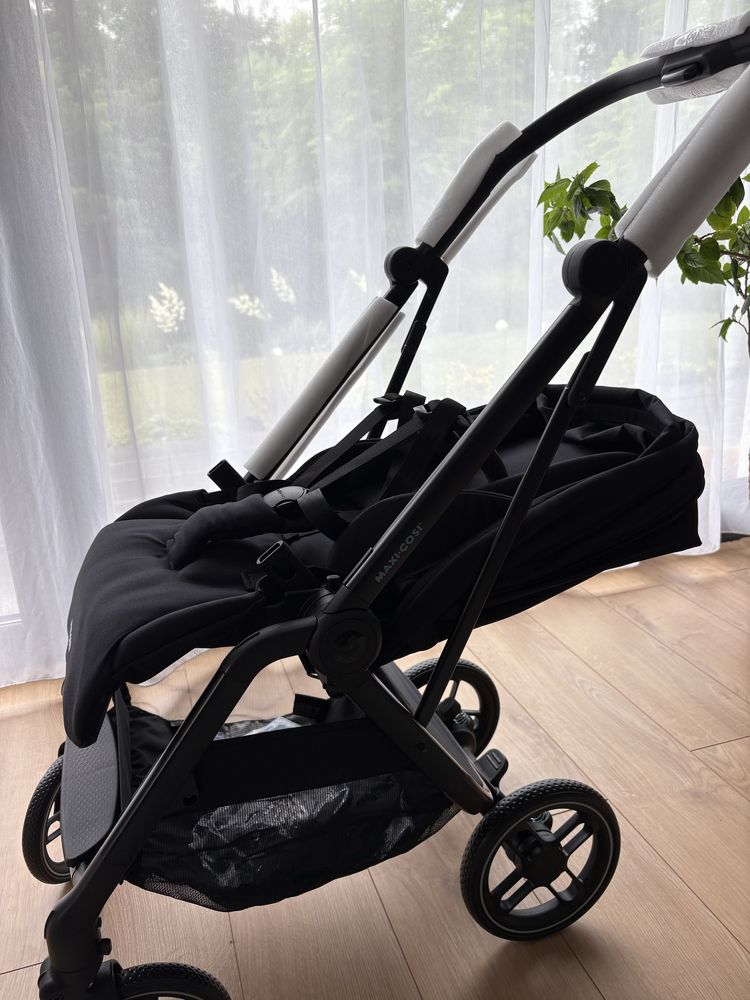 Carucior Maxi Cosi Leona 2 ,ultracompact, scaun reversibil,pana la22kg