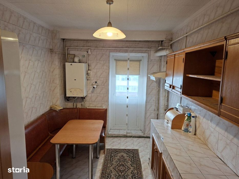 3 camere Bascov , Decomandat / Centrală , LIBER / NEGOCIABIL !