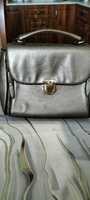 Продам сумку женскую