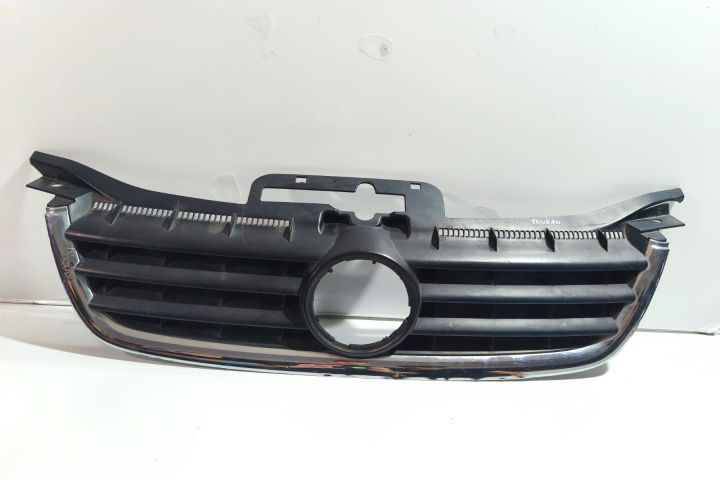 Grila radiator 1T0853651 Volkswagen VW Touran prima generatie (faceli