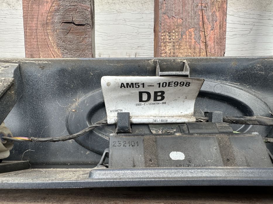 Лайсна заден капак за Форд Ц Макс/Ford C Max след 2010г.!