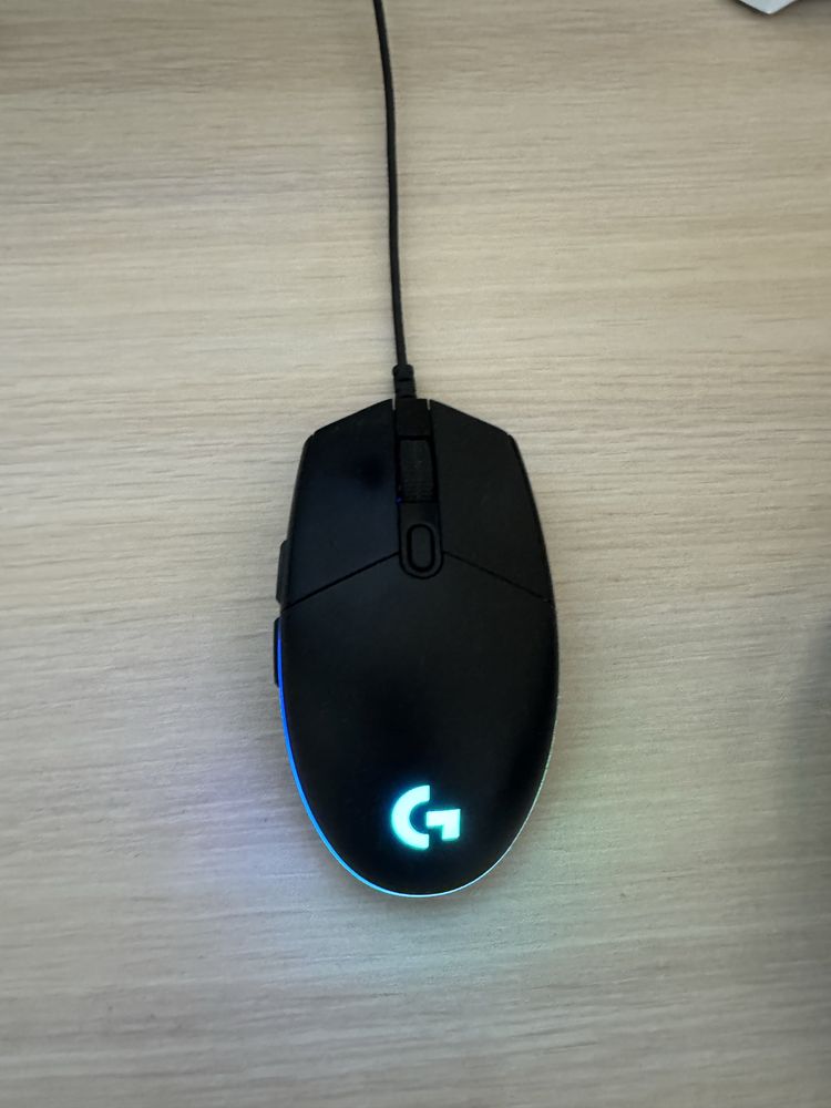 Продам Logitech G102 Lightsync черный